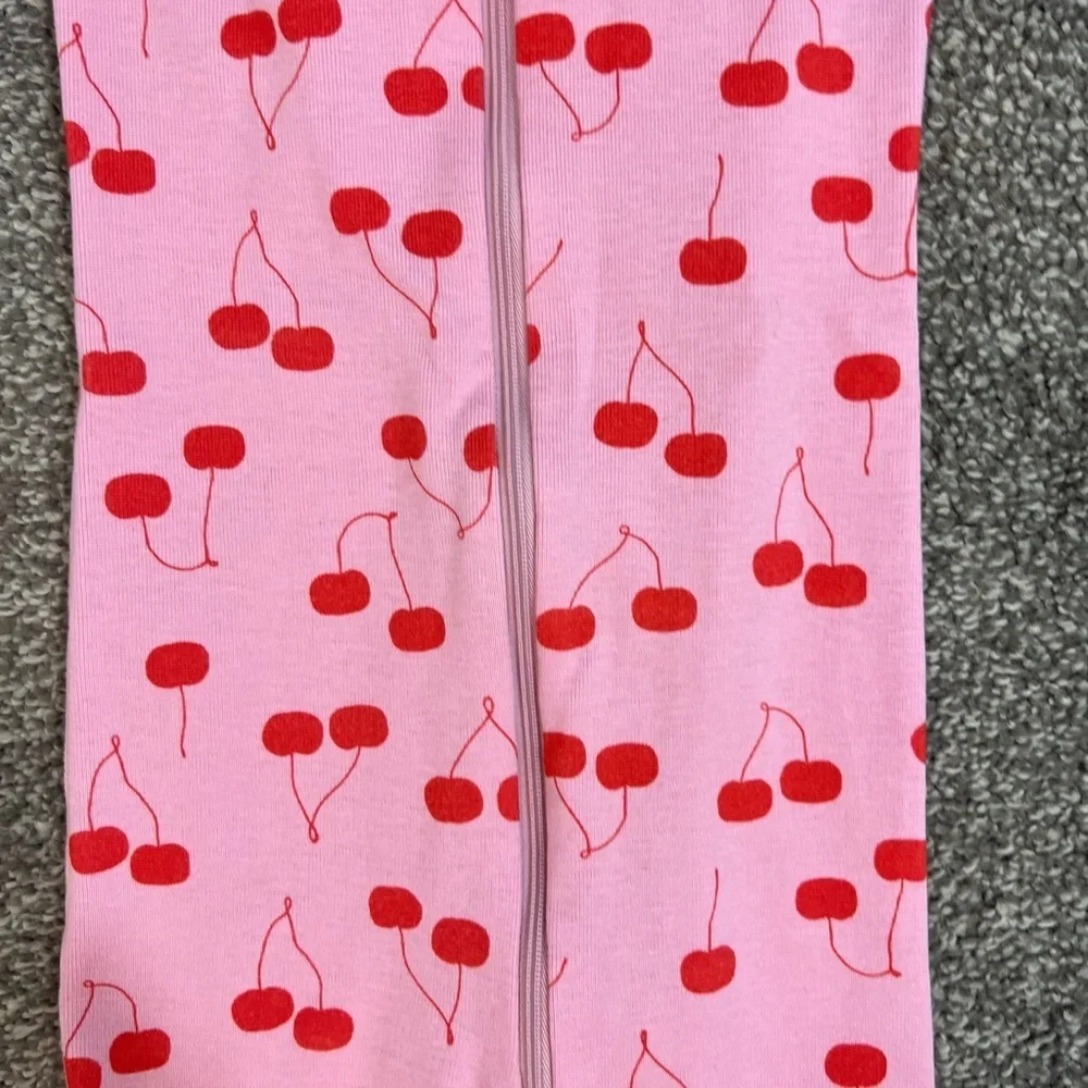 HANNA ANDERSSON CHERRIES SHORTIE SLEEPER 2 WAY ZIPPER 12-18 months